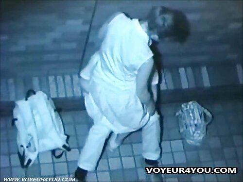 સ્કૅન્કી કૂતરી વિક્ટ ...