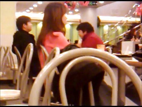 ખૂબસૂરત સોનેરી milf  ...